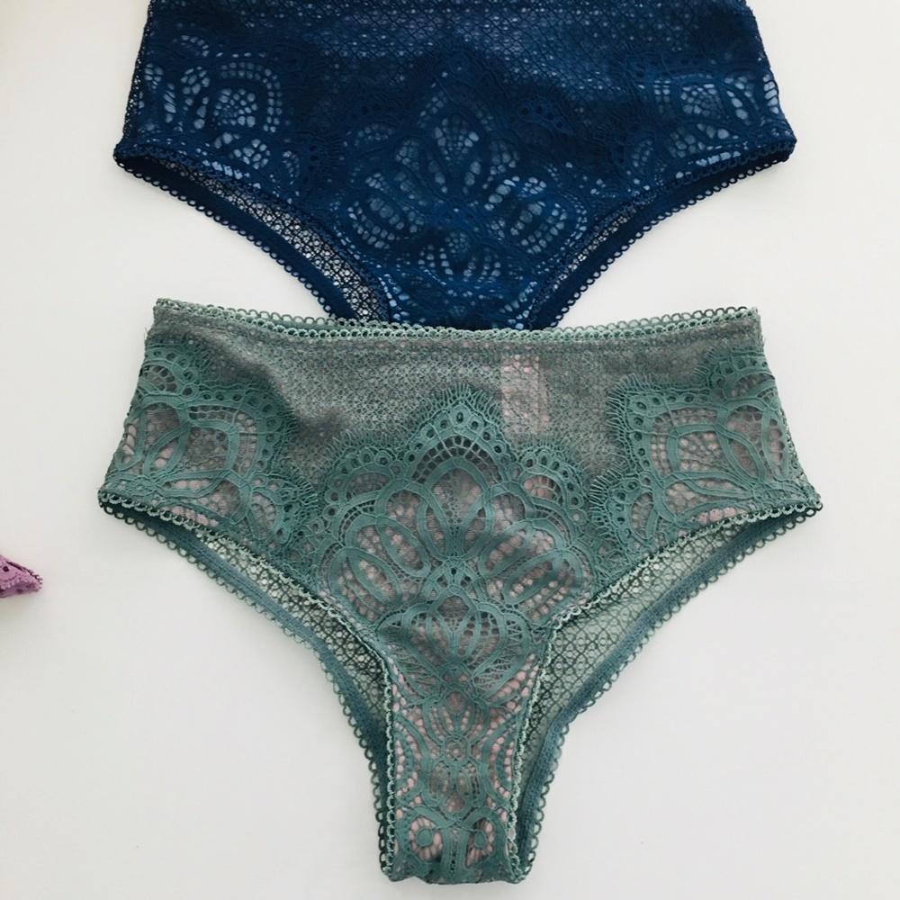 Victoria's Secret Lot of 2 Cheeky Sexy panties size XS